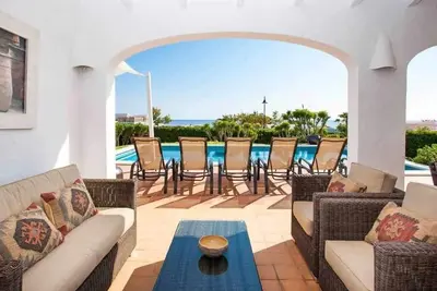 Image de Villa Bini Oran- Large charming villa near beach