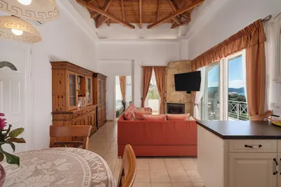 Vrisoules pool villa