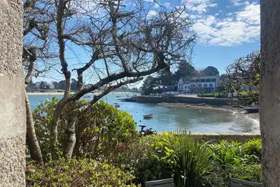 Image de Le Ste Marine – T2 avec Terrasse & Vue Port, Charme Breton