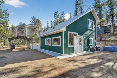 Image de New! Mountain Escape Cabin with Hot Tub