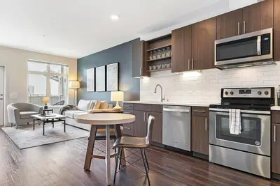 Image de Landing at Passenger Flats - 2 Bedrooms in Sout. . .