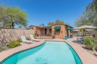 Image de 2-Br home w/ Ac, pool, completely walled in for privacy, nice neighborhood