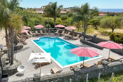 Image de Bel appartement à Ricadi avec Wi-Fi