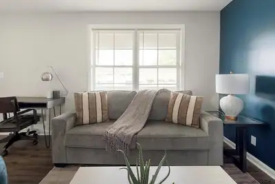 Image de Landing | Spectacular 2bd, Pool, Gym