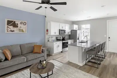 Image de Landing | Beautiful 2bd, Clubhouse, Courtyard