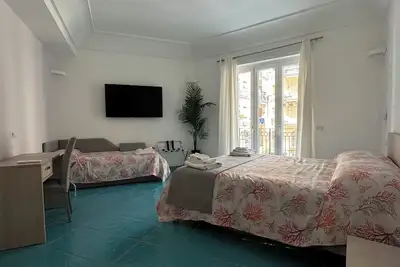 Image de Apartment located 300 meters from the beach in Minori with central location