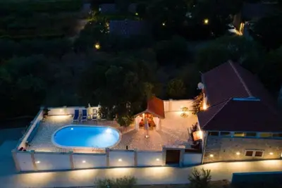 Image de The Grandfather Villa – Heated Pool Retreat