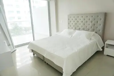 Image de Luxury Beachfront with direct access to the beach