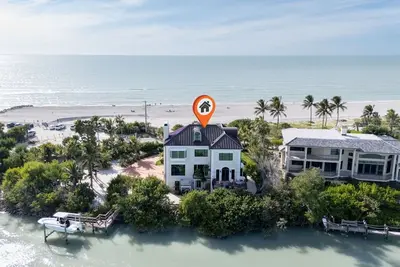 Image de One Captiva- Gorgeous 6br Gulf Front Villa, Private Beach Access