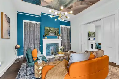 Image de [Top Pick] Victorian Gem: 2 King Suites