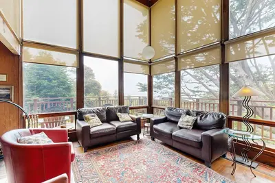 Image de Oceanview Mendocino Artist Retreat - Garden, Deck