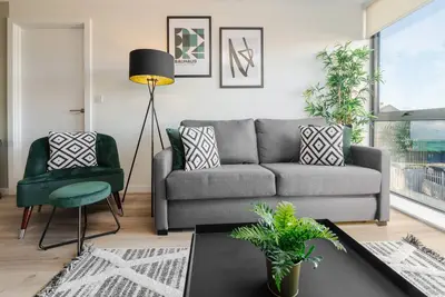 Image de Richmond Row 2 Bed Apartment (203) | Secure Parking & Ev