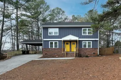Image de Relaxing Atl Getaway • Modern, Clean & Near City Events, Stadiums, & Attractions