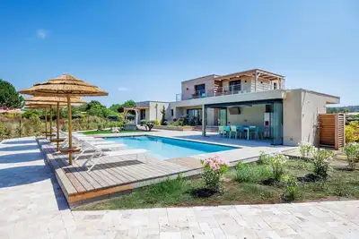 Image de Villa avec piscine à 300m de la plage de Cala Rossa