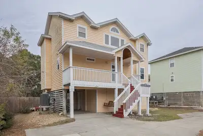 Image de 1799 - It's Always Sunny in Corolla - Spacious Oceanside Corolla Retreat w/ Pool