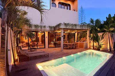 Image de 3 storey villa 2br uluwatu pool/gym/sauna/ice bath