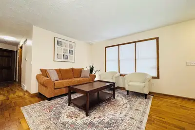 Image de Modern 3br Retreat Near Msu & Downtown Lansing