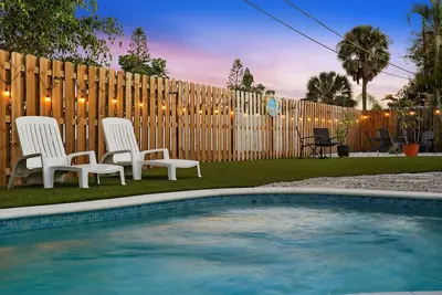 Image de ⚓Private Heated Pool & Minutes to Anna Maria Island! ⚓