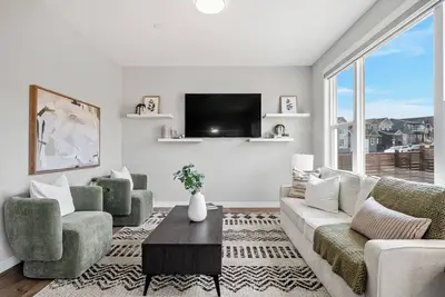 Image de Spacious home• 4br• 2. 5 Ba •Near Airport & Banff