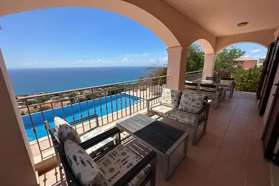 Image de Sea views, infinity pool, 3 bedroom villa