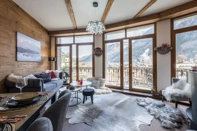 Hyper Central 2 Bedrooms | Magnificent Views