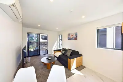 Image de Comfortable 2br Home Steps from Te Kaha Stadium