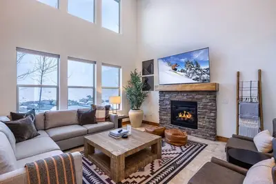 Image de Luxury 4bd Retreat at Jordanelle, Private Hot Tub, Amazing Amenities