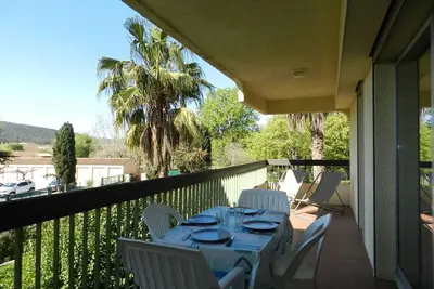 Image de Appartement 2 pièces avec terrasse et parking au Lavandou