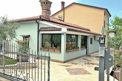 Image de Maison de vacances avec jardin et barbecue à Umag