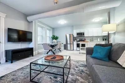 Image de Spacious 3Bed, 2Bath, Near Hospitals & Transports