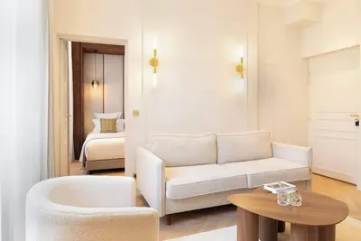 Image de Un Sophistiqué 1-Ch avec Services à La Madeleine