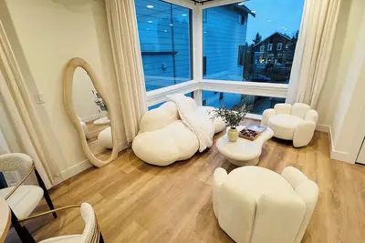 Image de 3-bedroom Apartment in lovely Seattle with cool city vibes