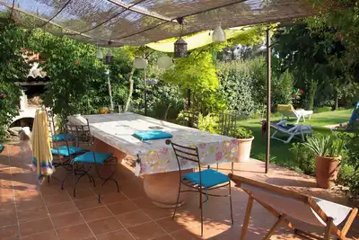 Image de Villa spacieuse de 170 m2 avec piscine et jardin arboré proche de la plage