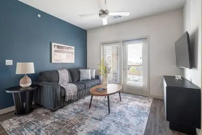 Image de Landing | Stylish 2bd, Game Room, Gym