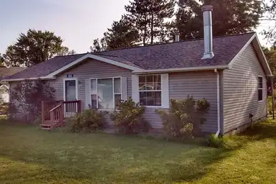 Image de Beautiful 2-bedroom house with Ac in charming Germfask  Close to Pictured Rocks