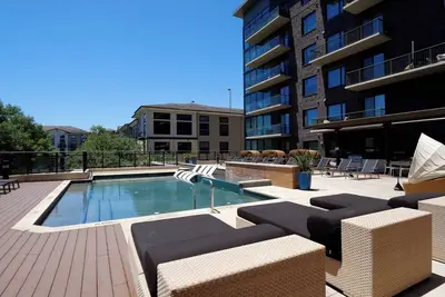 Image de Landing | Modern 2bd, Gym, Pool