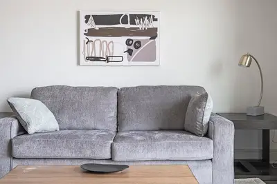 Image de Landing | Spectacular 2bd, Tennis Court, Gym