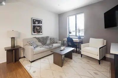 Image de Landing | Modern 2bd, Rooftop Lounge, Pool