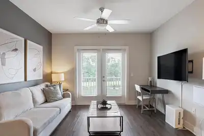 Image de Landing | Modern 1bd, Gym, Pool