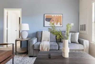 Image de Landing | Stylish 2bd, Clubhouse, Courtyard