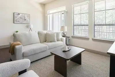 Image de Landing | Chic 2bd, Clubhouse, Gym