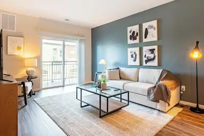 Image de Landing | Modern 2bd, Pool, Clubhouse