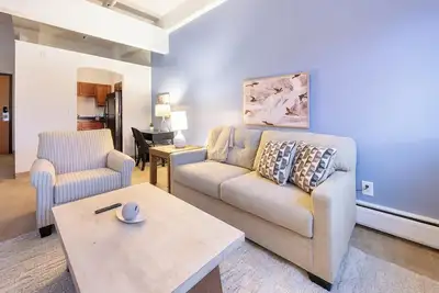 Image de Landing | Modern 1bd, Courtyard