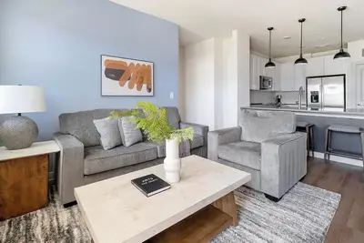 Image de Landing | Stylish 2bd, Pool, Clubhouse