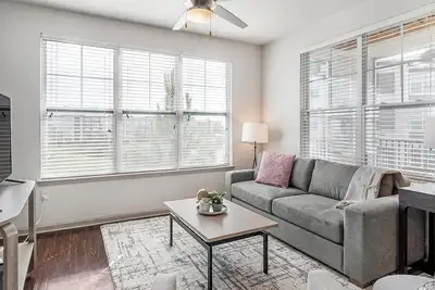 Image de Landing | Stunning 2bd, Yoga Studio, Pool