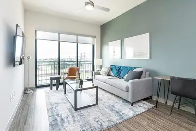 Image de Landing | Incredible 2bd, Pool, Tennis Court