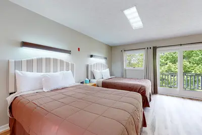 Image de Relaxing Studio, Sleeps 4・Near Golf & Douglas Lake