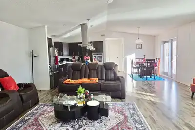 Image de Cozy 3br Getaway close to Airport, Lake & Trails