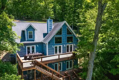 Image de Waterfront Retreat, Sleeps 14・Theater・Games・Grill