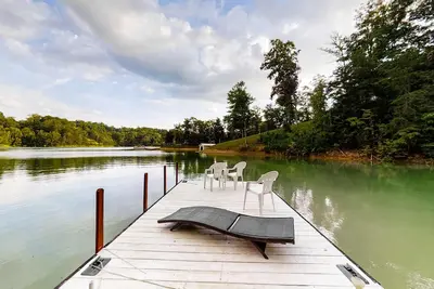 Image de Lakefront Home, Sleeps 12 W Private Dock・Grill